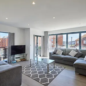 https://host-stay-beach-pad.yorkshirehotels.net